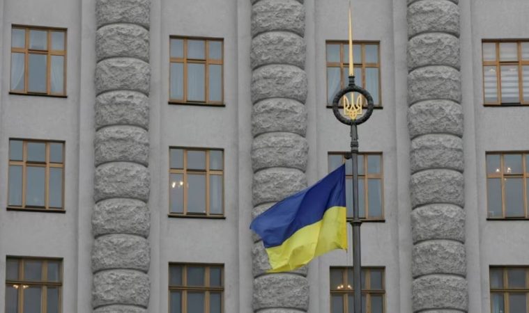 Akuza për korrupsion, prokurorë të 5 rajoneve në Ukrainë shkarkohen nga detyra
