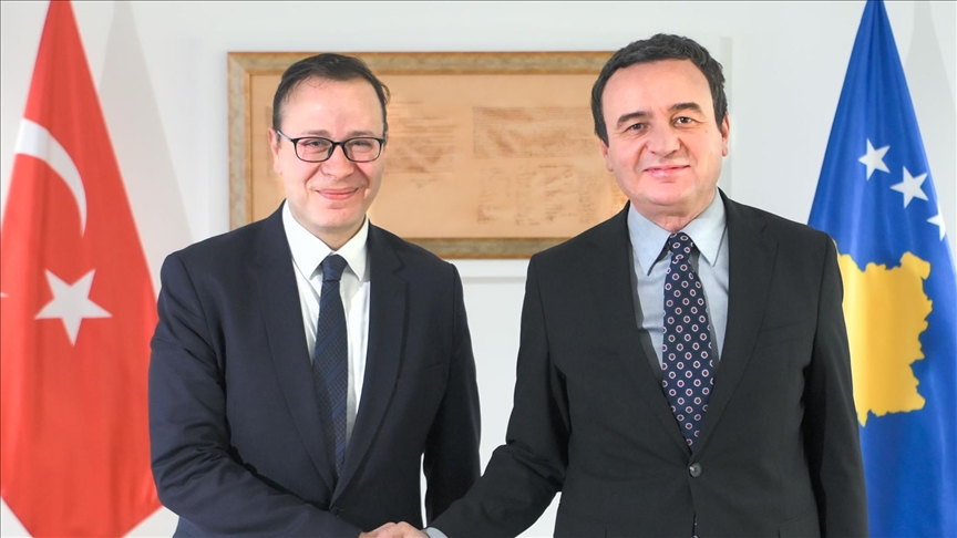 Kryeministri Kurti takoi ambasadorin e Türkiyes në Kosovë, Sabri Tunç Angılı