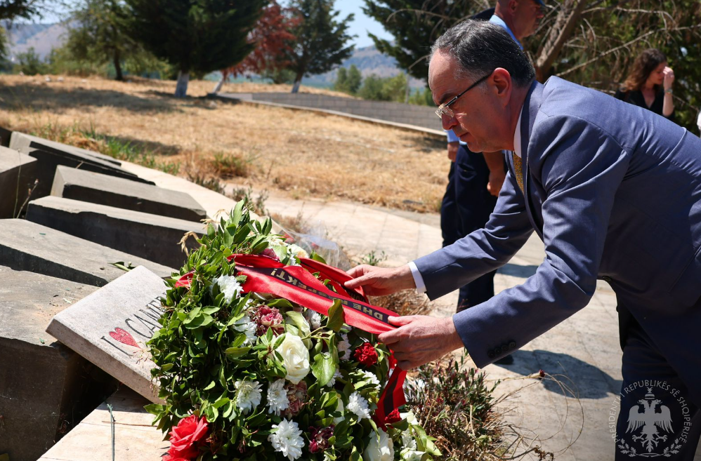 PDIU dhe shoqata “Çamëria”: Begaj, i pari president në memorialin kushtuar viktimave të eksodit të çamëve