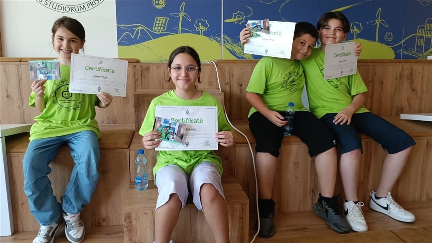 Kosovë, nxënësit e shkollave Maarif shënojnë suksese në garën e robotikës
