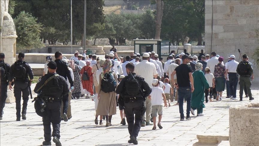 Kolonët izraelitë bastisin Xhaminë Al-Aksa për të shënuar një festë hebreje