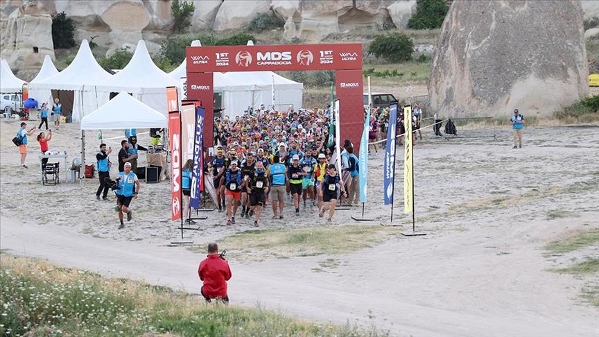 Türkiye, mbahet gara 30 kilometërshe “Maratona e shkretëtirës së Kapadokyas”
