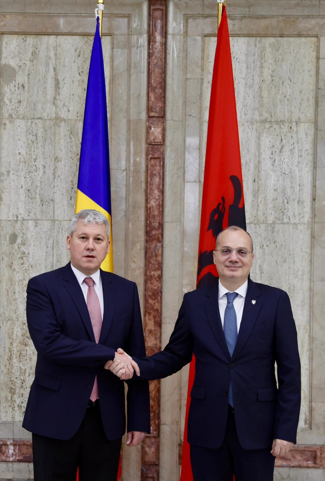 Hasani takon zv/kryeministrin rumun: Rritje të bashkëpunimit në sektorë të ndryshëm