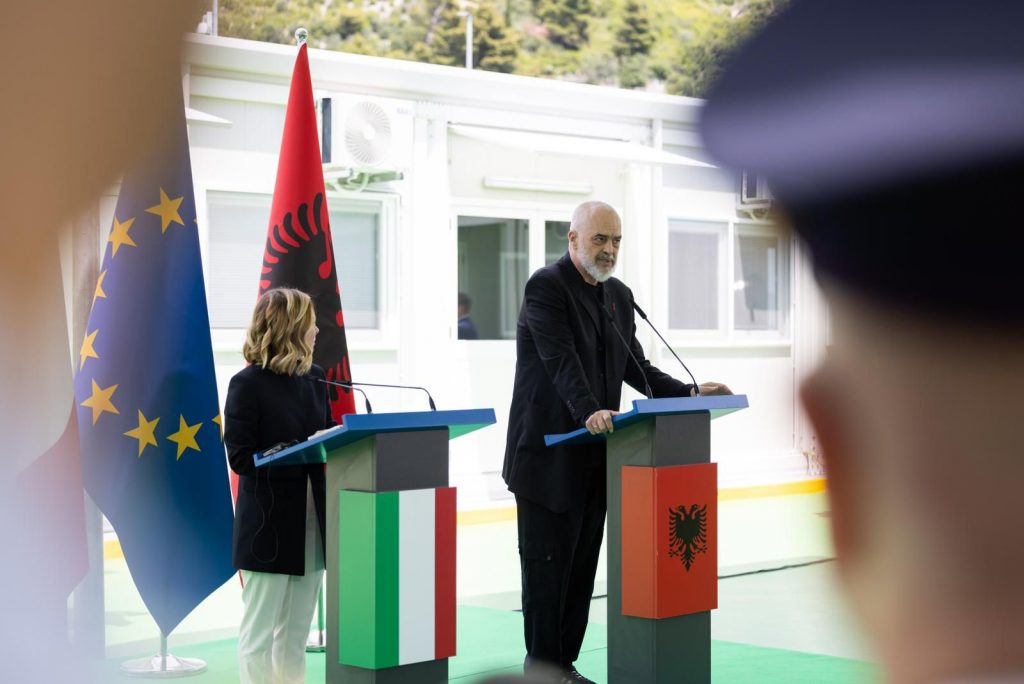 Rama: E turpshme të hidhet baltë mbi Shqipërinë për të kundërshtuar marrëveshjen kundër migracionit