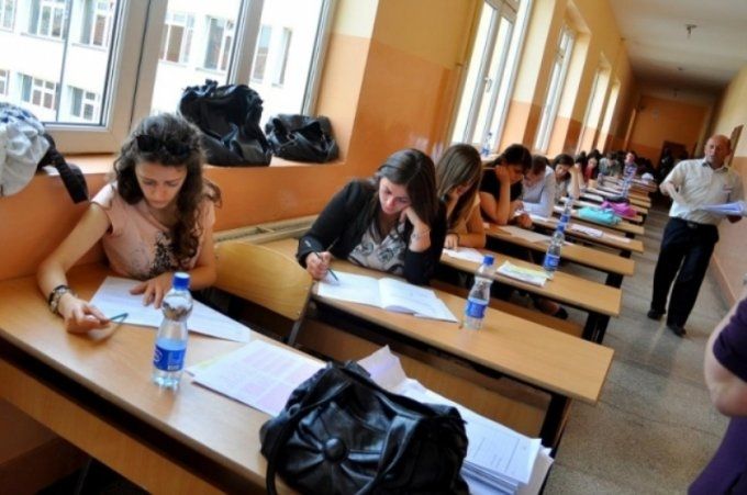 Pak minuta pas nisjes së provimit, publikohet teza e Gjuhës Shqipe