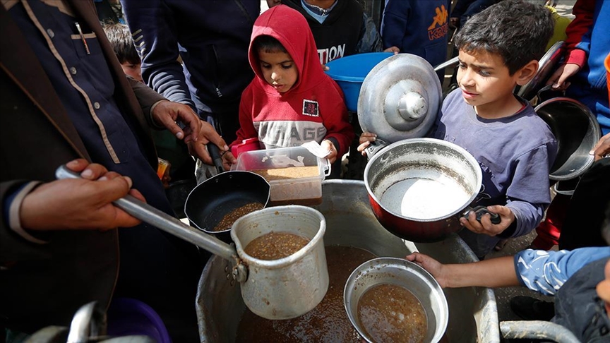 Raportuesit e OKB-së: Izraeli që nga 8 tetori i ka lënë qëllimisht të uritur njerëzit në Gaza