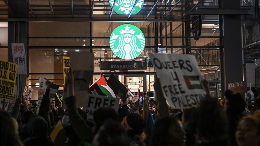 Të ardhurat e Starbucks-it nën shënjestrimin e bojkoteve ulen në tremujorin e parë