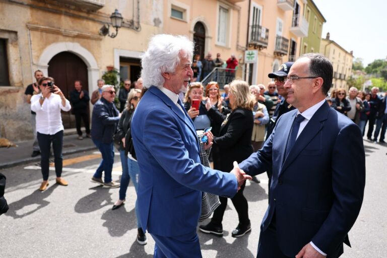 Presidenti Begaj takon arbëreshët në Itali: Ruajtja e identitetit shqiptar një vlerë e jashtëzakonshme, të forcojmë bashkëpunimin