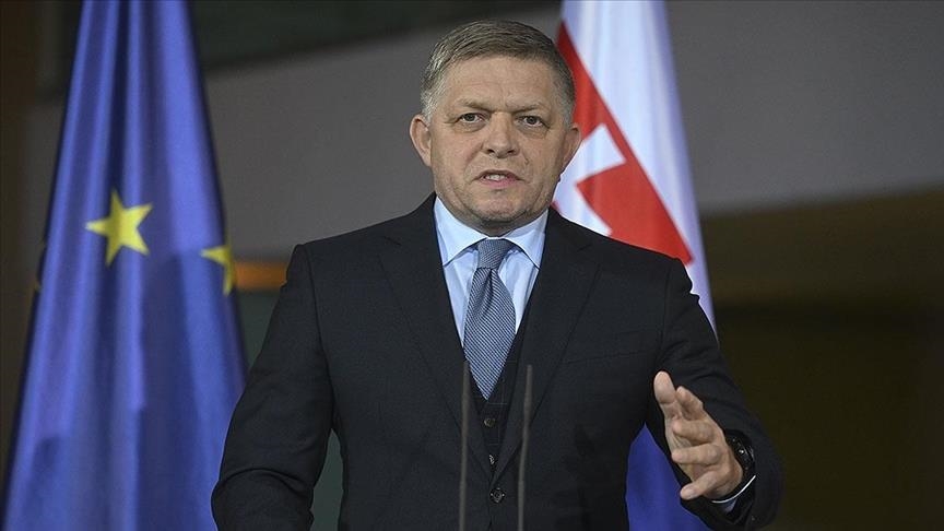 Plagoset kryeministri sllovak pasi qëllohet me armë
