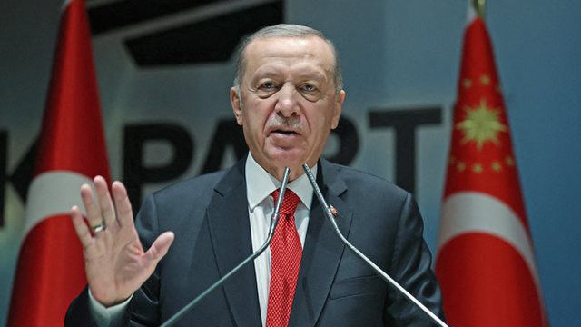 Më 28 raundi i dytë i zgjedhjeve/ Erdogan e nis ditëm e një mesazh për të rinjtë: Jeni shpresa dhe e ardhmja e vendit