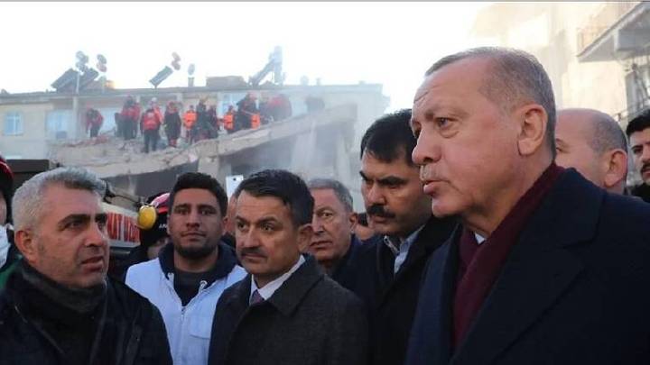 Erdoğani heshti kritikët, rezultat i rrallë në zonat prekura nga tërmeti