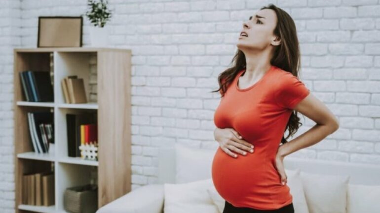 Si të lehtësoni dhimbjet e forta të shpinës gjatë shtatzënisë, ja çfarë duhet të kini kujdes