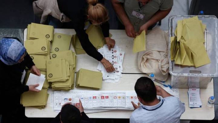 Zgjedhjet në Türkiye: Këshilli i Lartë Zgjedhor i Türkiyes siguron transparencë në votim