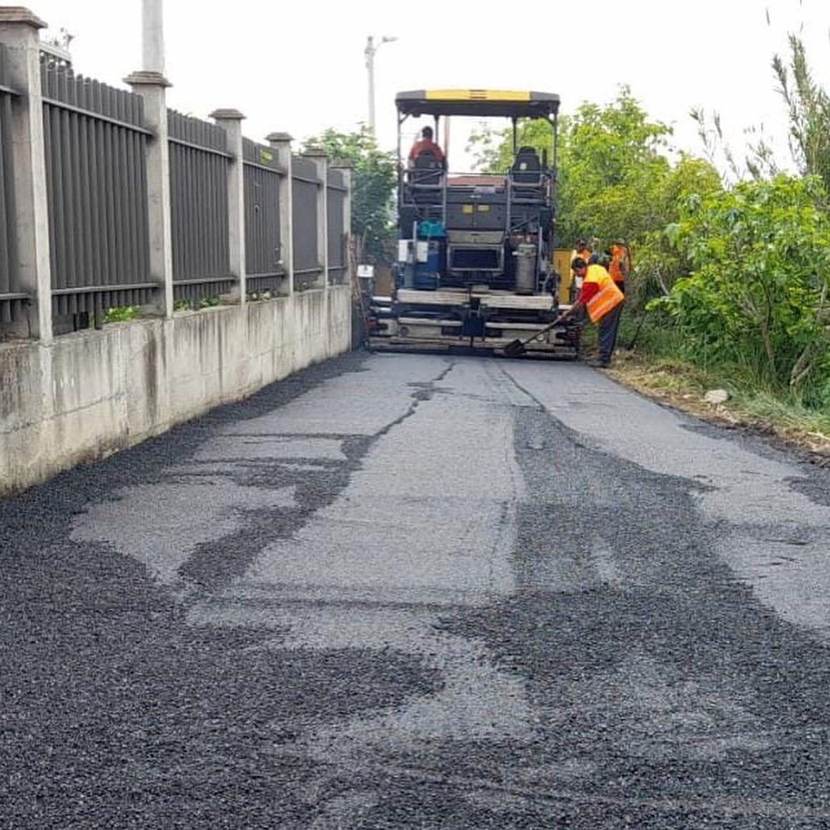 Ndërhyrjet në përmirësimin e infrastrukturës, Bashkia e Tiranës shtron me asfalt 9 rrugë të reja