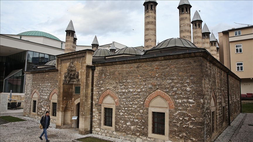 Medreseja 486-vjeçare Gazi Husrev Bej, institucioni arsimor i trashëgimisë osmane në Bosnjë dhe Hercegovinë