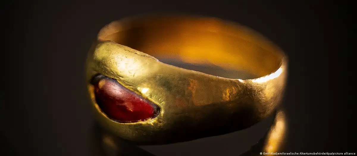 Gjendet një unazë ari 2300-vjeçare në Jerusalem