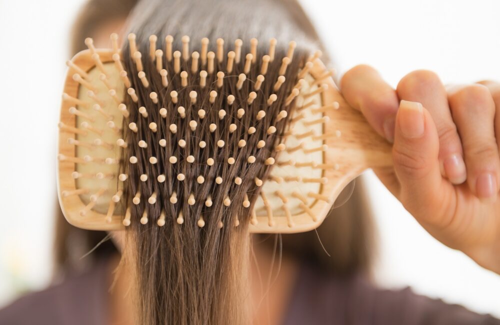 Shtatë mënyra për të kuptuar nëse po humbisni shumë flokë brenda një periudhe të shkurtër
