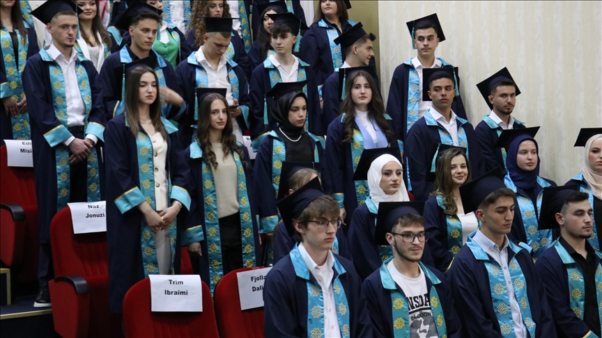 Tetovë, mbahet ceremonia e diplomimit në shkollat e Fondacionit Turk Maarif