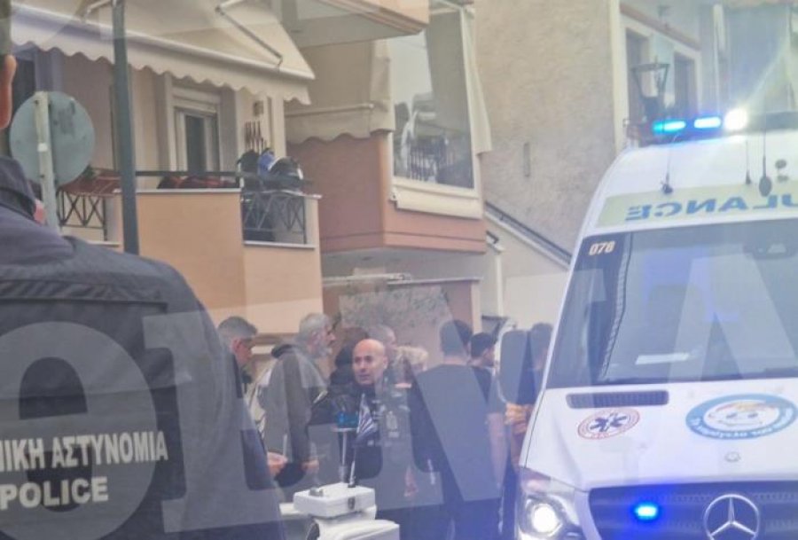 Rrahu adoleshentin që kishte veshur bluzën e një skuadre tjetër, arrestohet shqiptari në Greqi