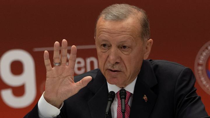 Pesë arsye kryesore që kontribuan në fitoren presidenciale të Erdoğanit