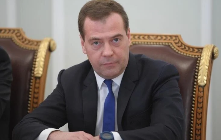 Ish-presidenti rus, Medvedev: Britania është 