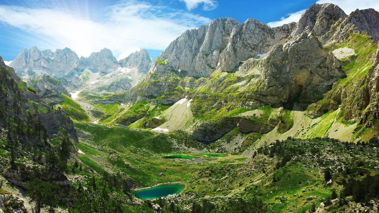 ”National Geographic”: Një rrugë malore zbulon jetën e egër të paprekur në Ballkanin Perëndimor