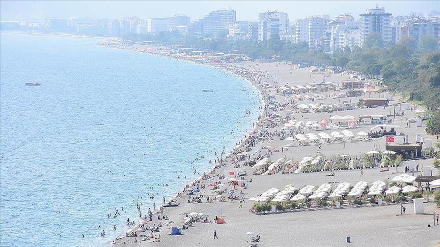 Qyteti turistik Antalya priti 15 milionë turistë gjatë vitit deri më tani