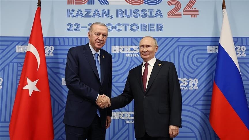 Presidenti Erdoğan takon homologun rus Putin në margjina të Samitit të BRICS-it