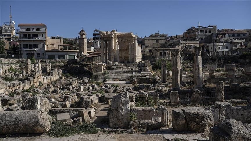 Ushtria izraelite urdhëron civilët në qytetin Baalbek të Libanit të braktisin vendbanimet