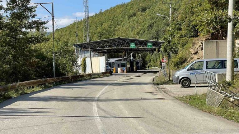 E mbyllur pas tensioneve në Veri të Kosovës, rihapet për qarkullim pika kufitare në Bërnjak